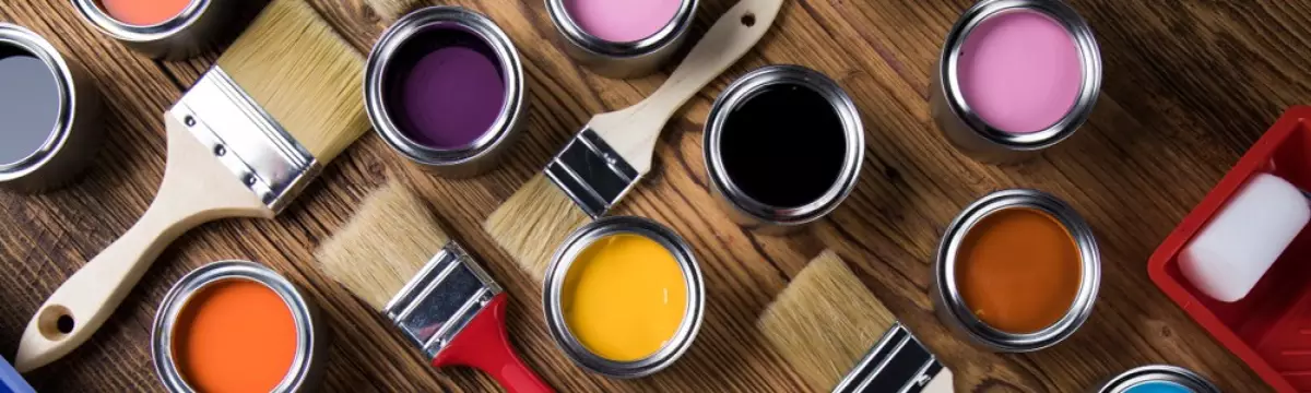 Des pinceaux et de la peinture Des pinceaux et de la peinture