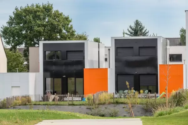 Des maisons conteneurs dans le quartier de La Trémelière Des maisons conteneurs dans le quartier de La Trémelière