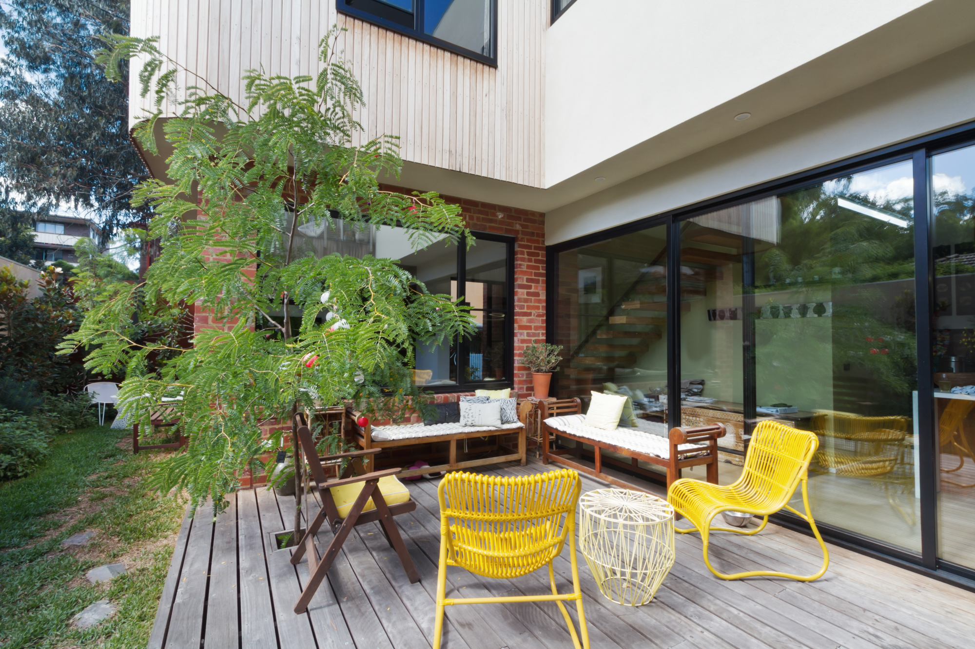 Extension de terrasse d'une maison contemporaine