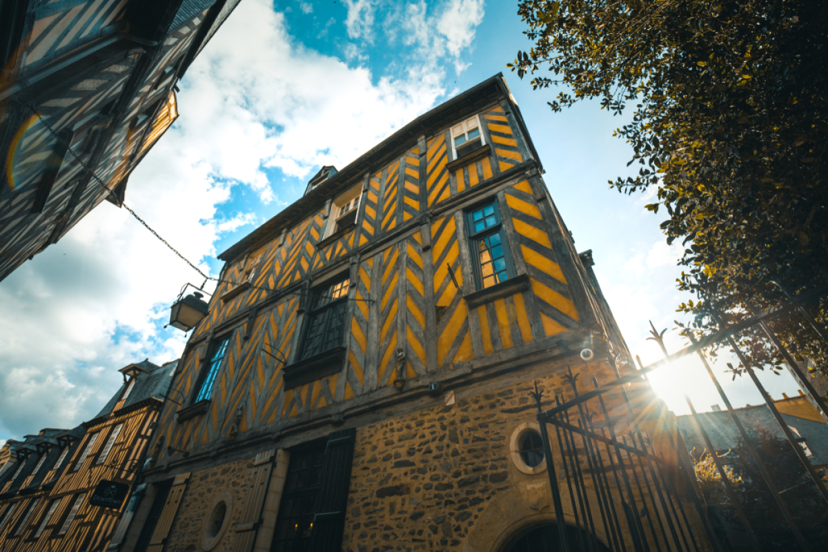 Le Pinel vainqueur en centre-ville de Renne avec des loyers plus abordables et un confort de vie Loyers à Rennes - Les colombages typiques à Rennes