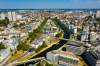 Vue panoramique de Rennes avec des bâtiments modernes