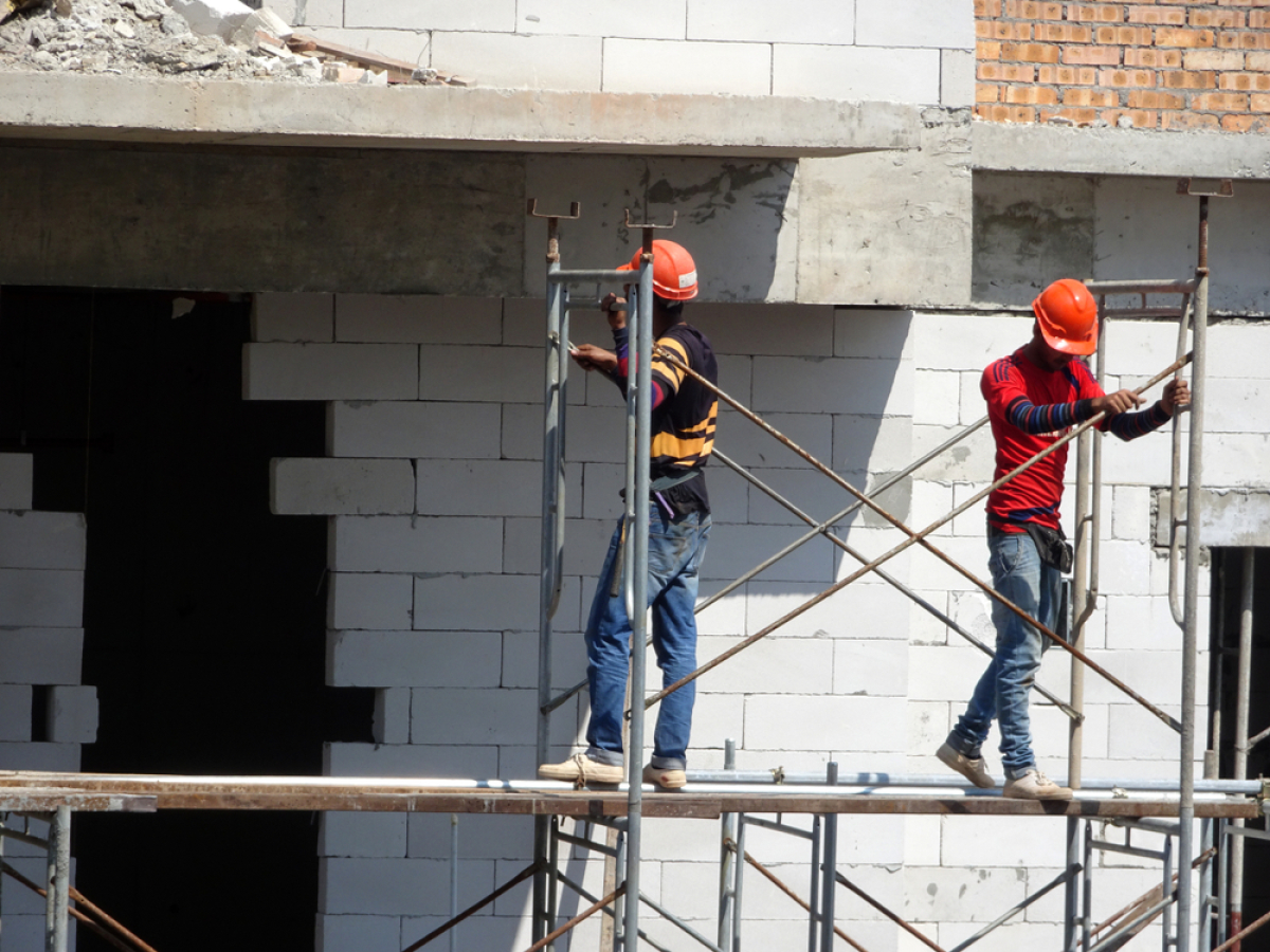 Pinel Breton - vue sur un chantier et ses ouvriers