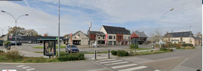 où investir à Pont-Péan ? - Route de Nantes à Pont-Péan, zone commerciale proche d'un programme immobilier neuf
