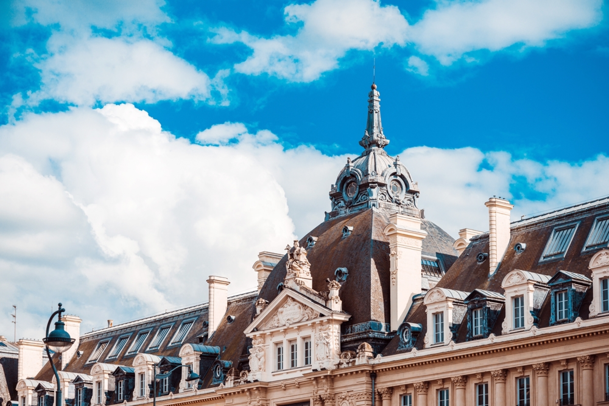 bâtiment historique du centre-ville de rennes