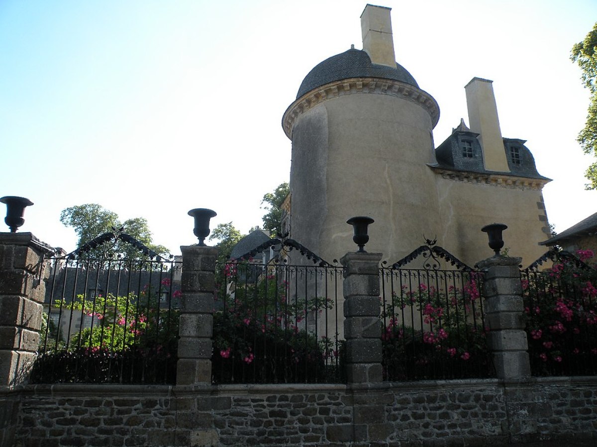 Gévezé dispose d’un riche patrimoine historique Loi Pinel Gévezé – Le château de Beauvais à Gévezé