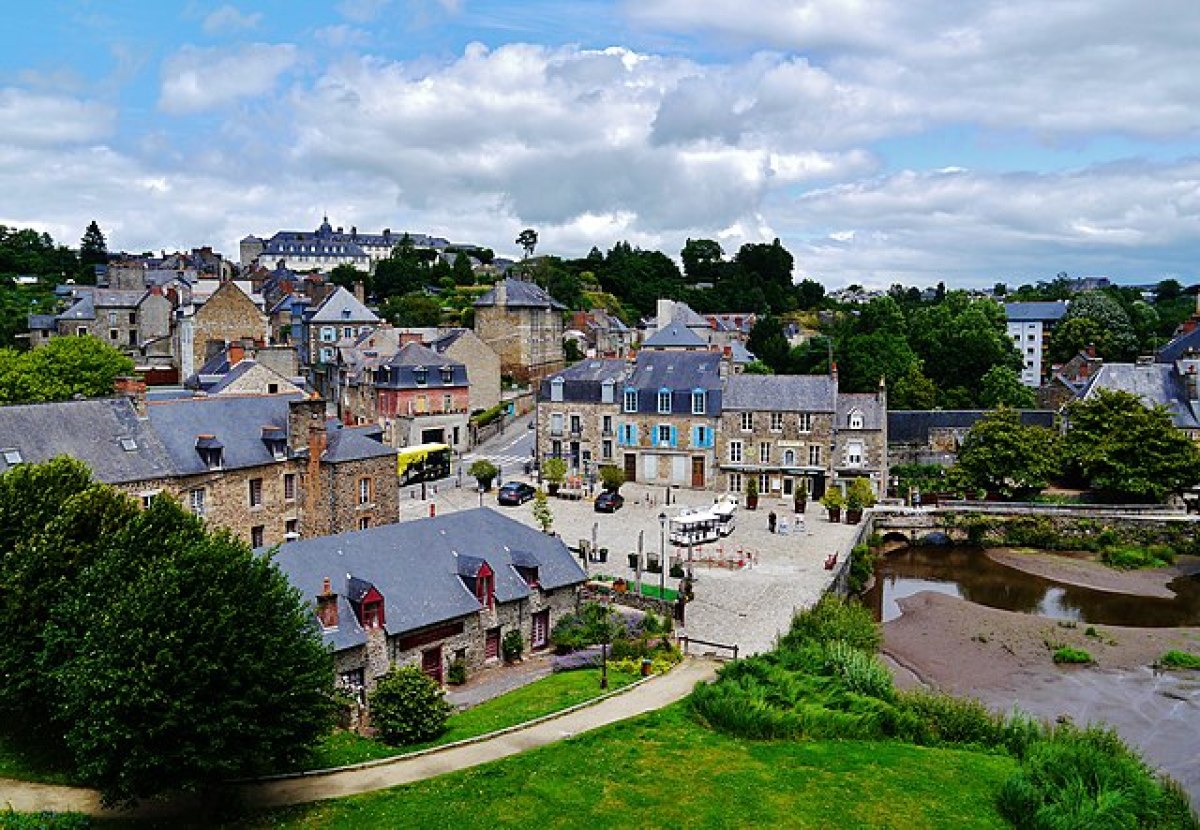  Loi Pinel Fougères – vue aérienne sur Fougères