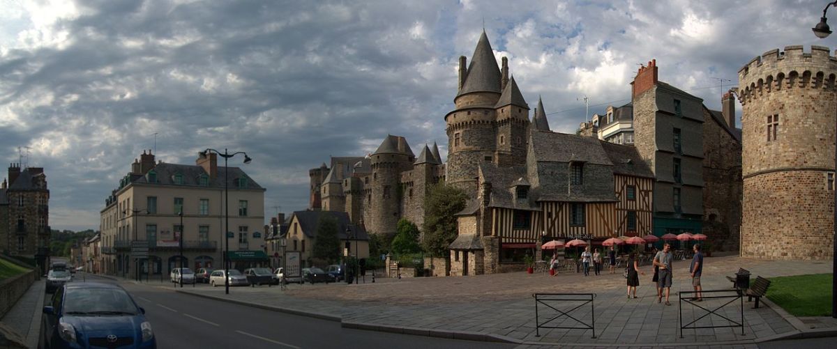 Le château de Vitré et l’entrée de la ville