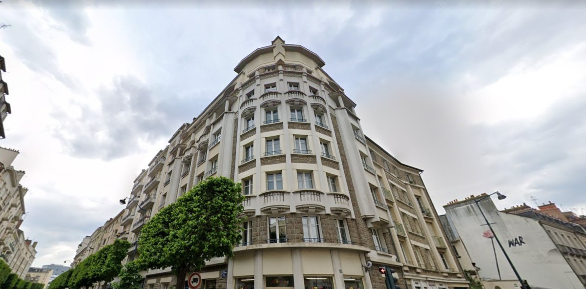 quartier saint hélier rennes – façade de l’angle de la rue Saint Hélier avec l’avenue Louis Bartou menant à la gare Eurorennes 