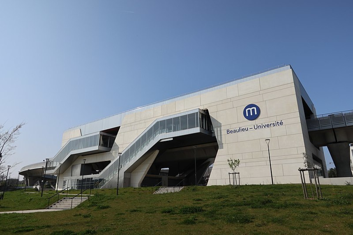 quartier Beaulieu à Rennes – la station de métro Beaulieu université sur la toute nouvelle ligne de métro B à Rennes