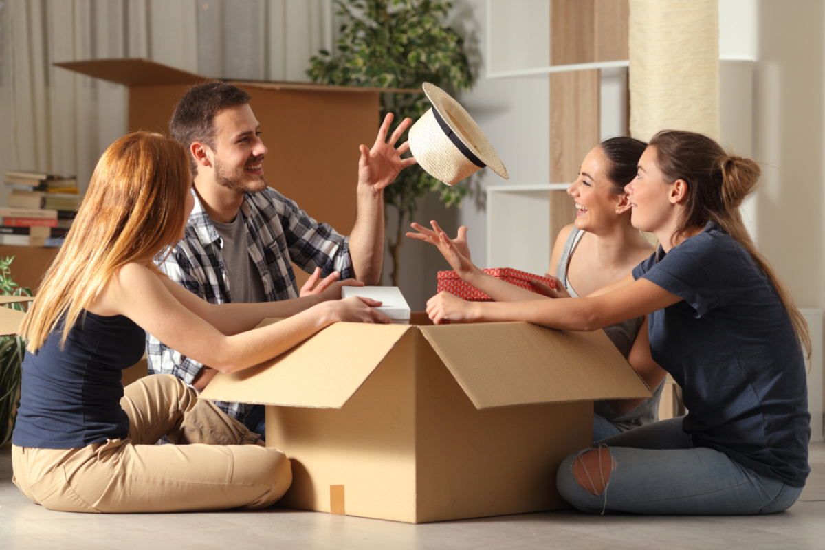 tension locative à Rennes – des locataires étudiants défont leurs cartons