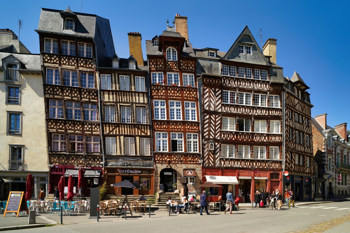 les façades à Colombage de la Place du Champs Jacquet